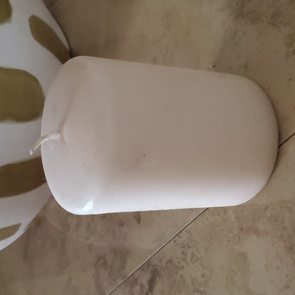 Unscented Candle nwot
